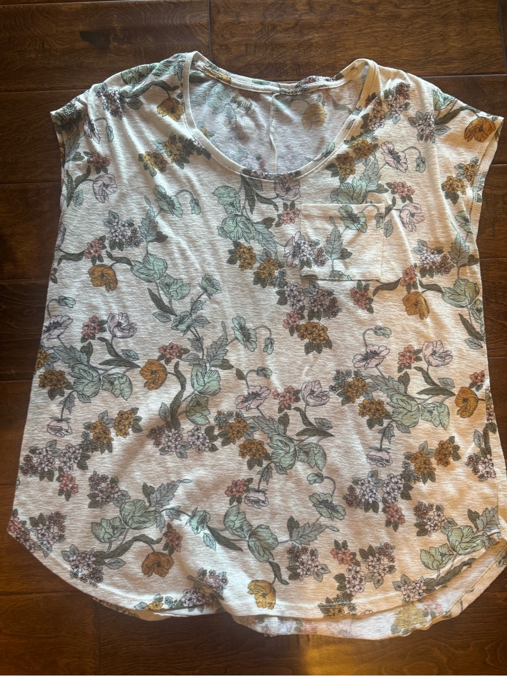 Women's Floral Pocket Tee - Cream with Green & Mustard Floral Print 1x